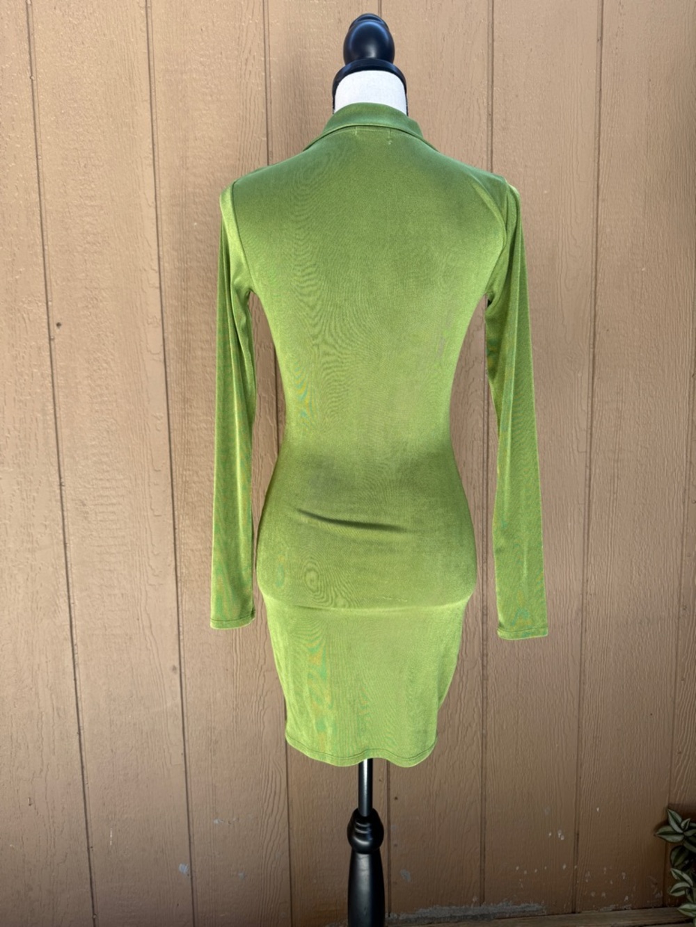 Rue21 Green Ruched Mini Dress - Picture 3 of 13